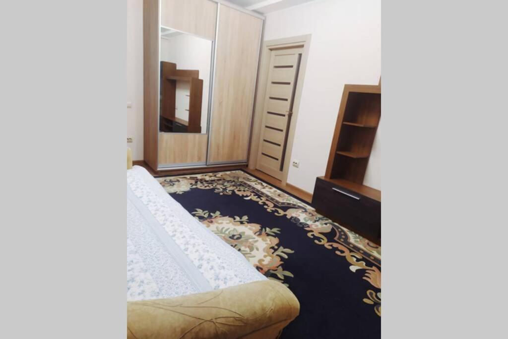 Двокімнатна Квартира Неподалік Центру Ternopil Exteriör bild